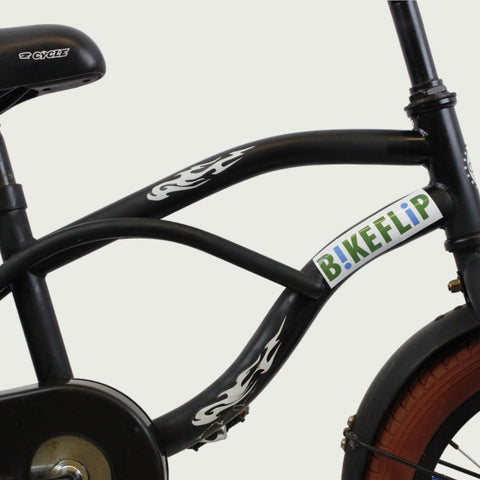 14.26 - BikeFlip, 14 inch fiets, zwarte cruiser, terugtraprem, geen versnellingen, kabelslot, kinderfiets