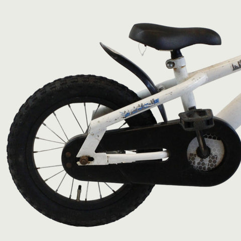 14.1 -BikeFlip, 14 inch kinderfiets, wit, stadsdesign, skyline, terugtraprem, kabelslot, stedelijke stijl, geen versnellingen