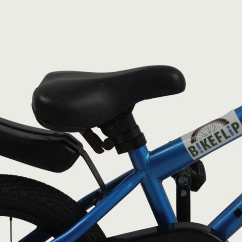 14.20 - BikeFlip, 14 inch fiets, blauwe sportieve fiets, zijwieltjes, terugtraprem, geen versnellingen, kabelslot