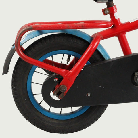 12.23 - BikeFlip, 12 inch, lengte kind: 85-100 cm, terugtraprem, geen versnellingen, kabelslot, rood, Loekie, handrem, fiets