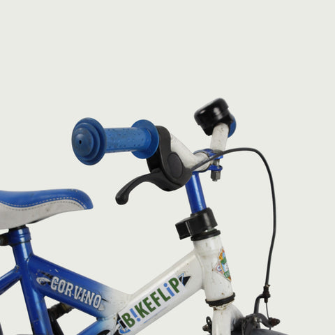 BikeFlip, 12.107, corvino fiets, blauw wit fiets, 12 inch kinderfiets, terugtraprem en handrem, geen versnellingen, kabelslot