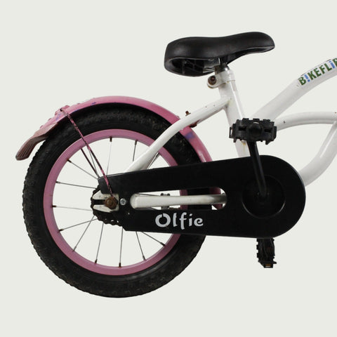 14.17 - BikeFlip, 14 inch kinderfiets, wit fiets, met spaakkralen, terugtraprem, geen versnellingen, kabelslot