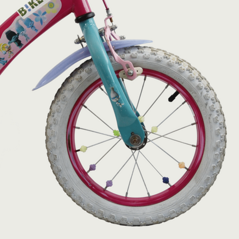 14.28 - BikeFlip, 14 inch fiets, kleurrijke fiets, mandje voorop, terugtraprem, handrem, geen versnellingen, kabelslot