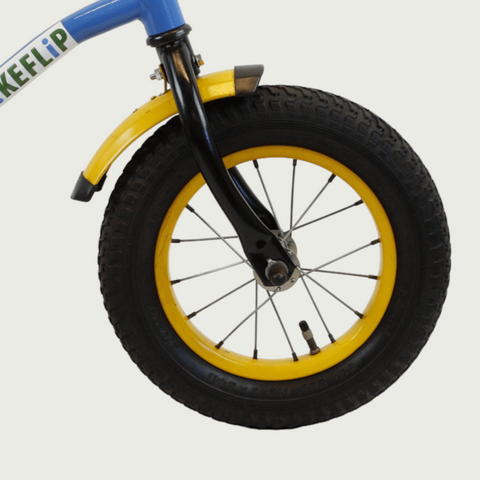 12.52 - BikeFlip, kinderfiets, 12 inch, blauw, rood, geel, hoog stuur, hoog zadel, terugtraprem, kabelslot, zijwieltjes
