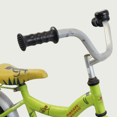 12.28 - BikeFlip, groen, jungle thema, lengte kind: 85-100 cm, terugtraprem, geen versnellingen, kabelslot, geen verlichting