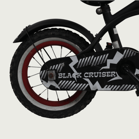 12.85 - BikeFlip, 12 inch kinderfiets, zwarte cruiser, lichtgevende rode velgen, terugtraprem, handrem, kabelslot, stoer