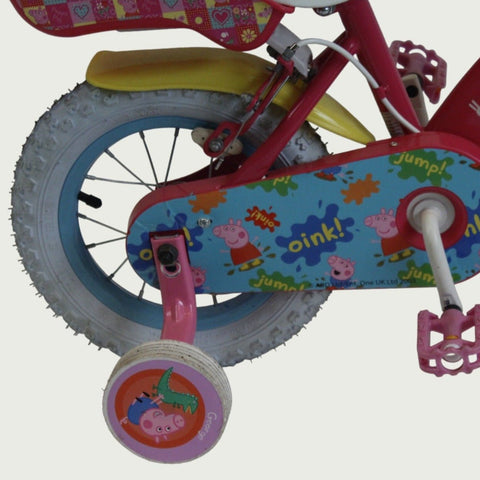 12.96 - BikeFlip, 12 inch kinderfiets, rood, Peppa Pig thema, poppenzitje, handremmen, geen versnellingen, kabelslot, vrolijk