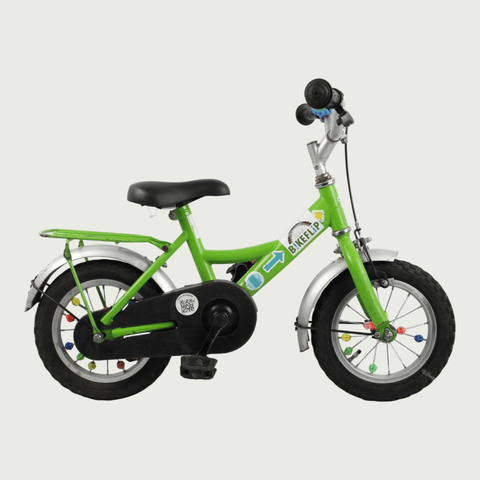 12.53 - BikeFlip, kinderfiets, 12 inch, groene fiets, avontuurlijk design, terugtraprem, handrem, kabelslot, lichtgewicht