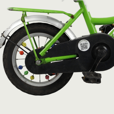 12.53 - BikeFlip, kinderfiets, 12 inch, groene fiets, avontuurlijk design, terugtraprem, handrem, kabelslot, lichtgewicht