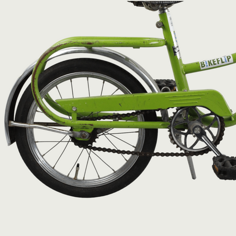 16.1 - BikeFlip, 16 inch kinderfiets, groene kinderfiets, terugtraprem, geen versnellingen, kabelslot, verlichting