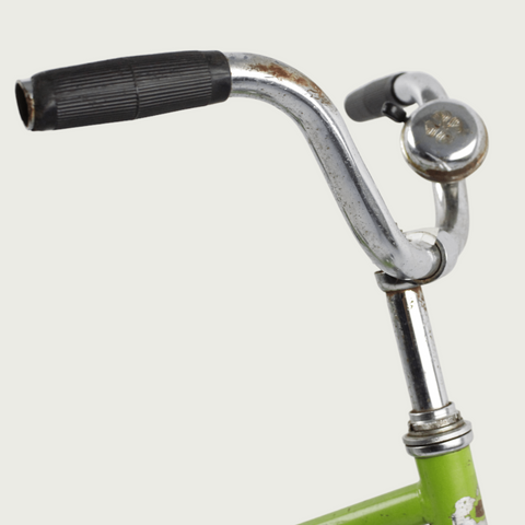 16.1 - BikeFlip, 16 inch kinderfiets, groene kinderfiets, terugtraprem, geen versnellingen, kabelslot, verlichting