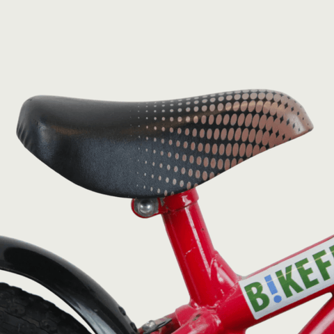 12.135 - BikeFlip, 12 inch kinderfiets, rode kinderfiets, racemonster fiets, vlammetjes fiets, zijwieltjes, terugtraprem
