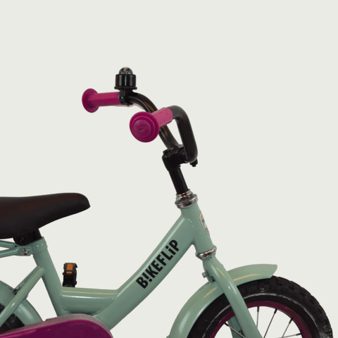 12.162 - BikeFlip, Poedercoat Premium, 12 inch fiets, kinderen 3-4 jaar, groene fiets, terugtraprem, kabelslot