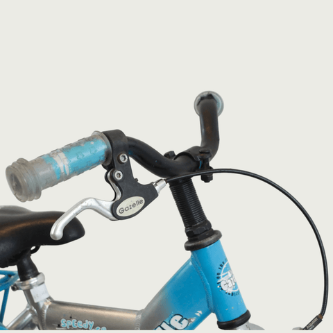 12.150 - BikeFlip, 12 inch kinderfiets, Gazelle fiets, blauwe kinderfiets, avontuurlijke fiets, terugtraprem, handrem