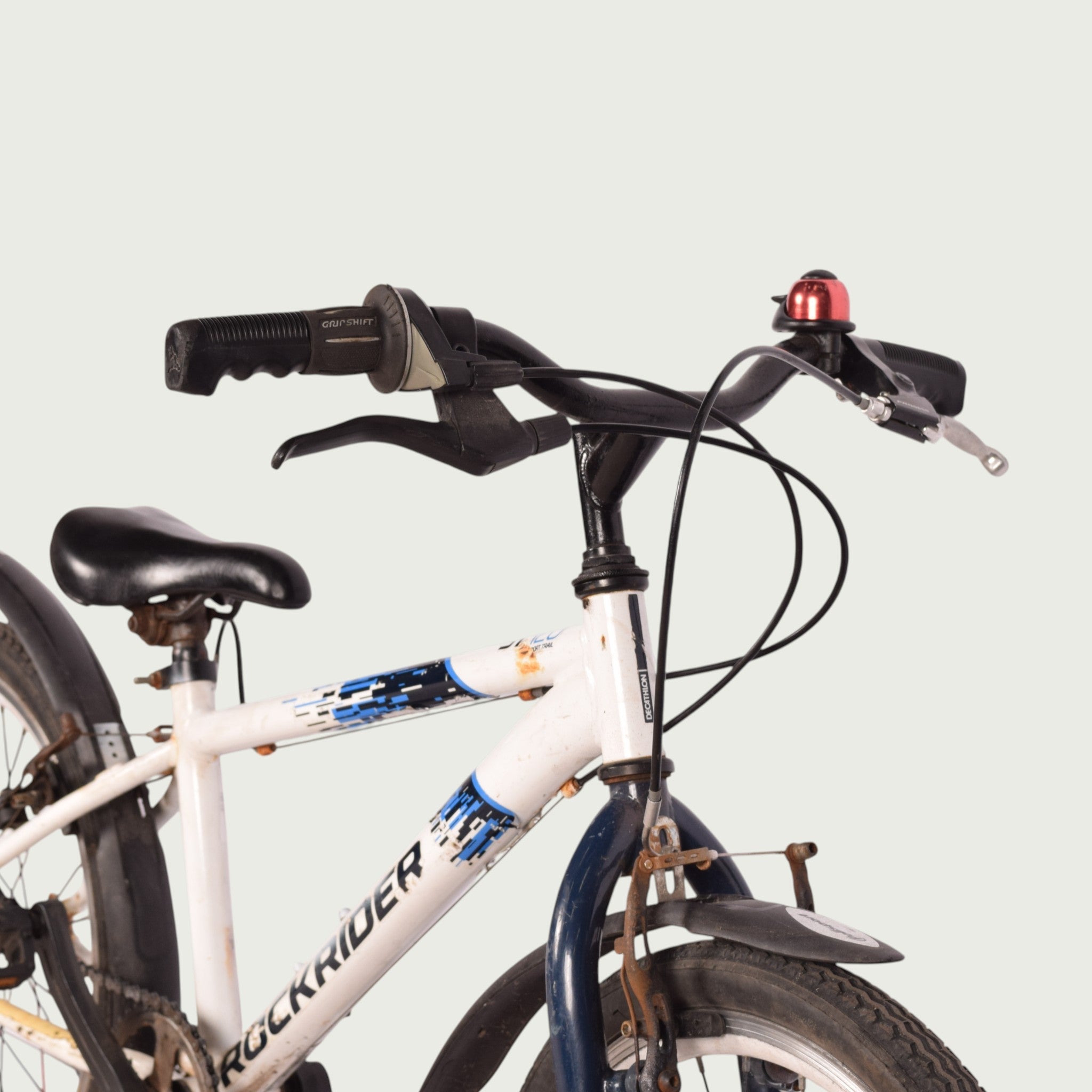 Rockrider 20-inch mountain bike in white (ages 7 and 8) - BikeFlip