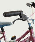 12.35 - BikeFlip, 12 inch, kinderfiets, roze, wit, blauw, spaakkralen, terugtraprem, handrem, geen versnellingen, kabelslot