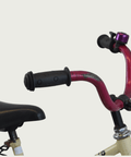 12.166 - BikeFlip, 12 inch kinderfiets, Loekie, spaakkralen, geel rood roze fiets, veelkleurig, terugtraprem, kabelslot