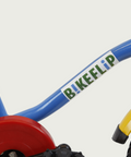12.52 - BikeFlip, kinderfiets, 12 inch, blauw, rood, geel, hoog stuur, hoog zadel, terugtraprem, kabelslot, zijwieltjes