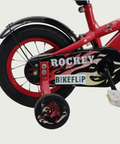 12.130 - BikeFlip, 12 inch kinderfiets, Rocky fiets, rode kinderfiets, terugtraprem, handrem, zijwieltjes, kabelslot