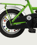12.53 - BikeFlip, kinderfiets, 12 inch, groene fiets, avontuurlijk design, terugtraprem, handrem, kabelslot, lichtgewicht