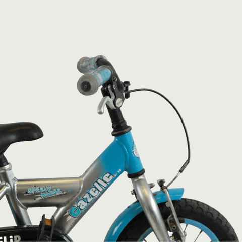 12.150 - BikeFlip, 12 inch kinderfiets, Gazelle fiets, blauwe kinderfiets, avontuurlijke fiets, terugtraprem, handrem